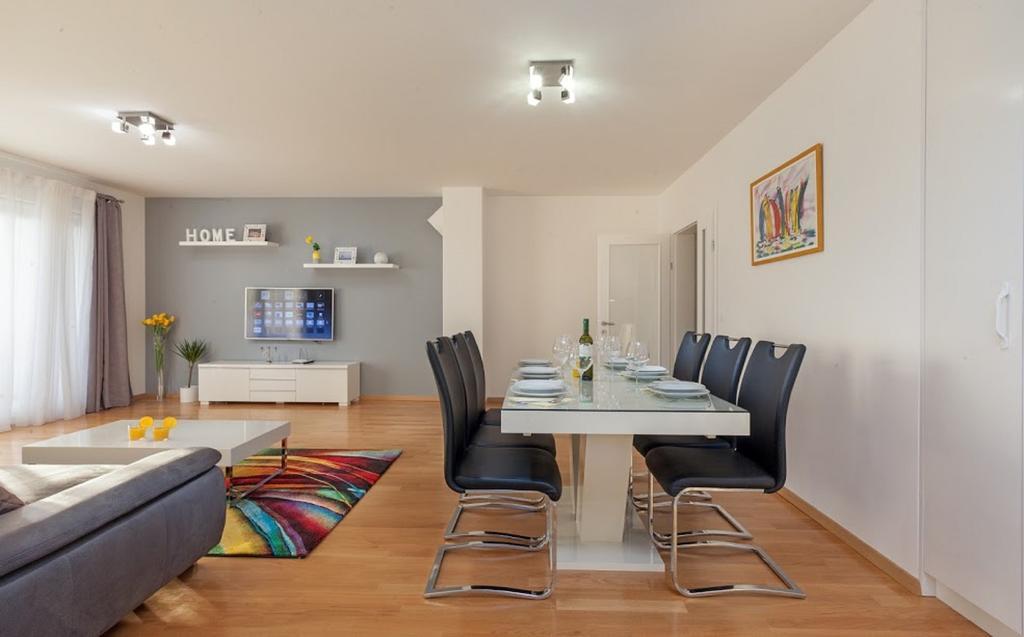 Apartman Malu มาคาร์สกา ภายนอก รูปภาพ