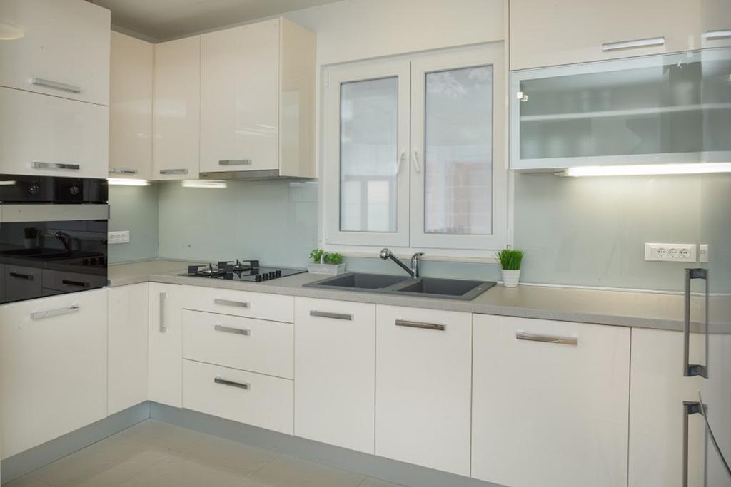 Apartman Malu มาคาร์สกา ภายนอก รูปภาพ