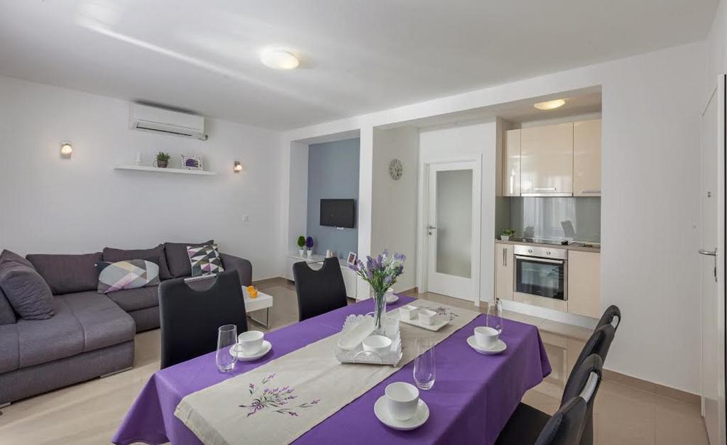 Apartman Malu มาคาร์สกา ภายนอก รูปภาพ